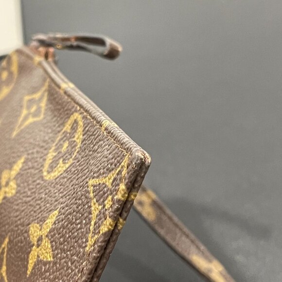 Louis Vuitton  Monogram Pochette Secret Passport Holder (JB1099) - Picture 3 of 5